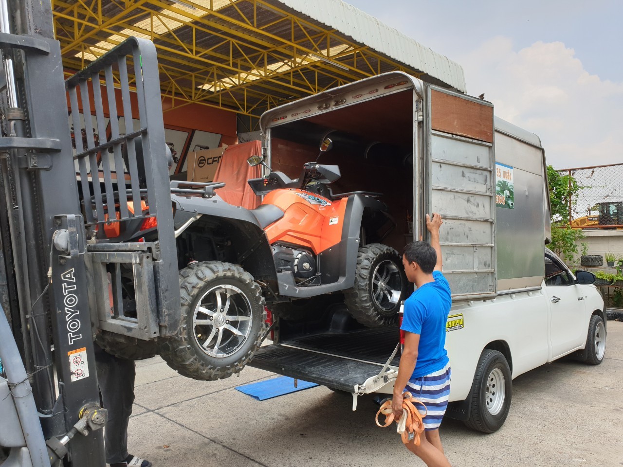 รถขนของส่งทั่วประเทศ - กิตติยา 1990 ทรานสปอร์ต 64