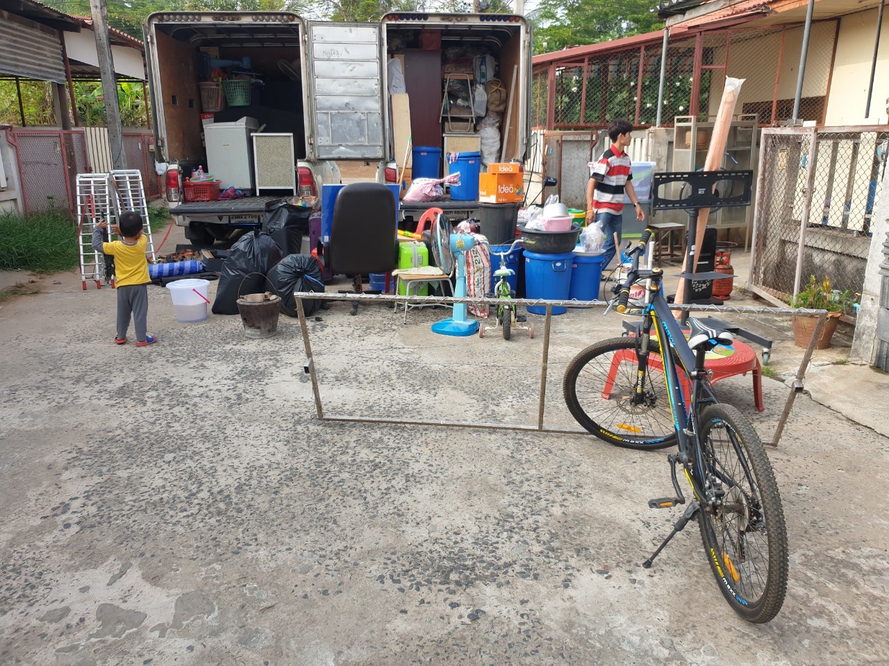 รถขนของส่งทั่วประเทศ - กิตติยา 1990 ทรานสปอร์ต 70